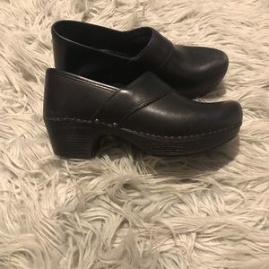 Dansko black leather upper clogs slip on size 7